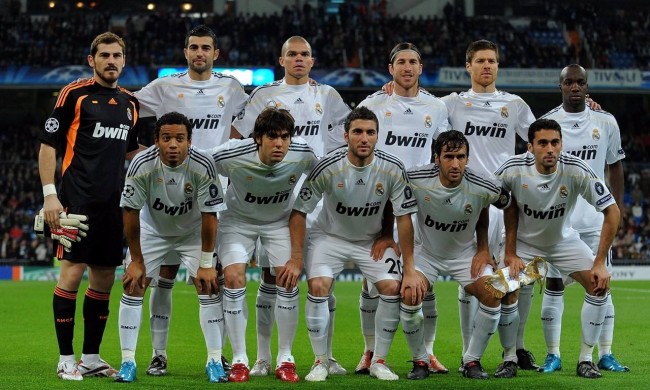 迈尼昂在加比亚社媒动态下留言，后者回复：请续约（迈尼昂现身加比亚社媒评论区，加比亚回应：快续约）