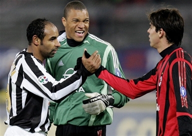 乌迪内斯2-0帕尔马，扎尼奥洛破门，凯南-戴维斯锦上添花（乌迪内斯2-0击败帕尔马：扎尼奥洛先拔头筹，凯南-戴维斯锁定胜局）