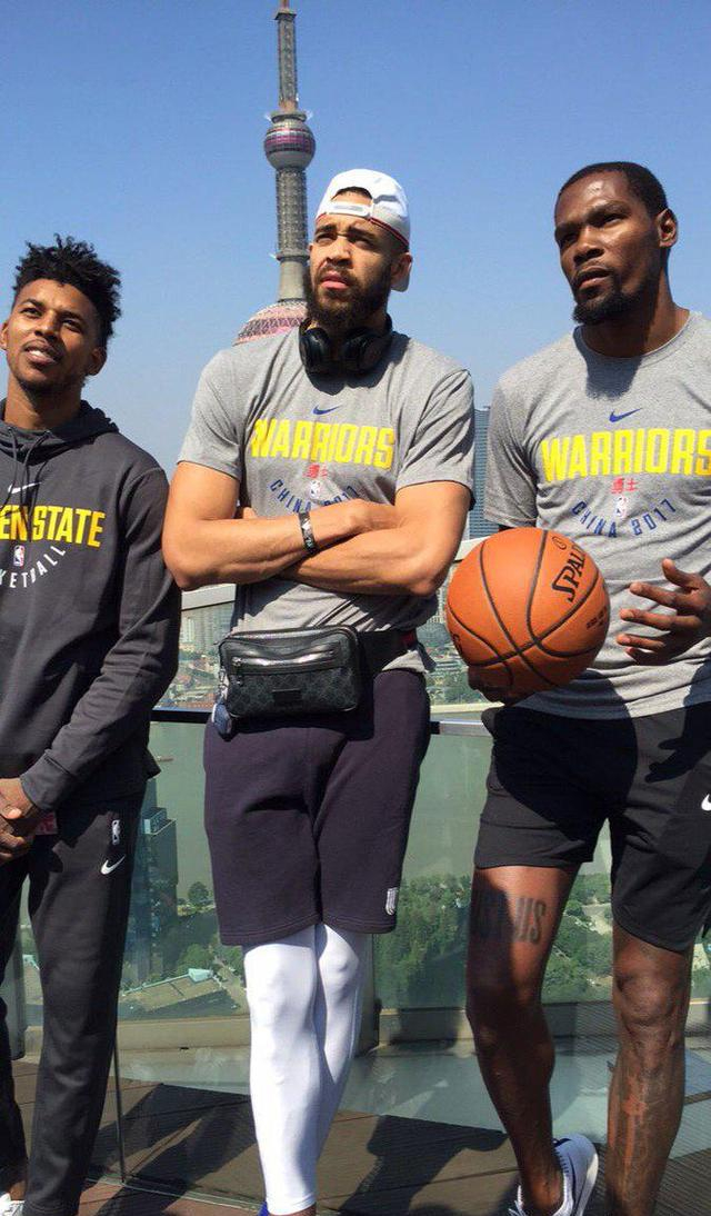 阿迪发言人：德国队球衣销量喜人，按通胀来说阿迪球衣比78年更便宜（阿迪达斯发言人：德国队球衣热销，按通胀折算如今比1978年更便宜）