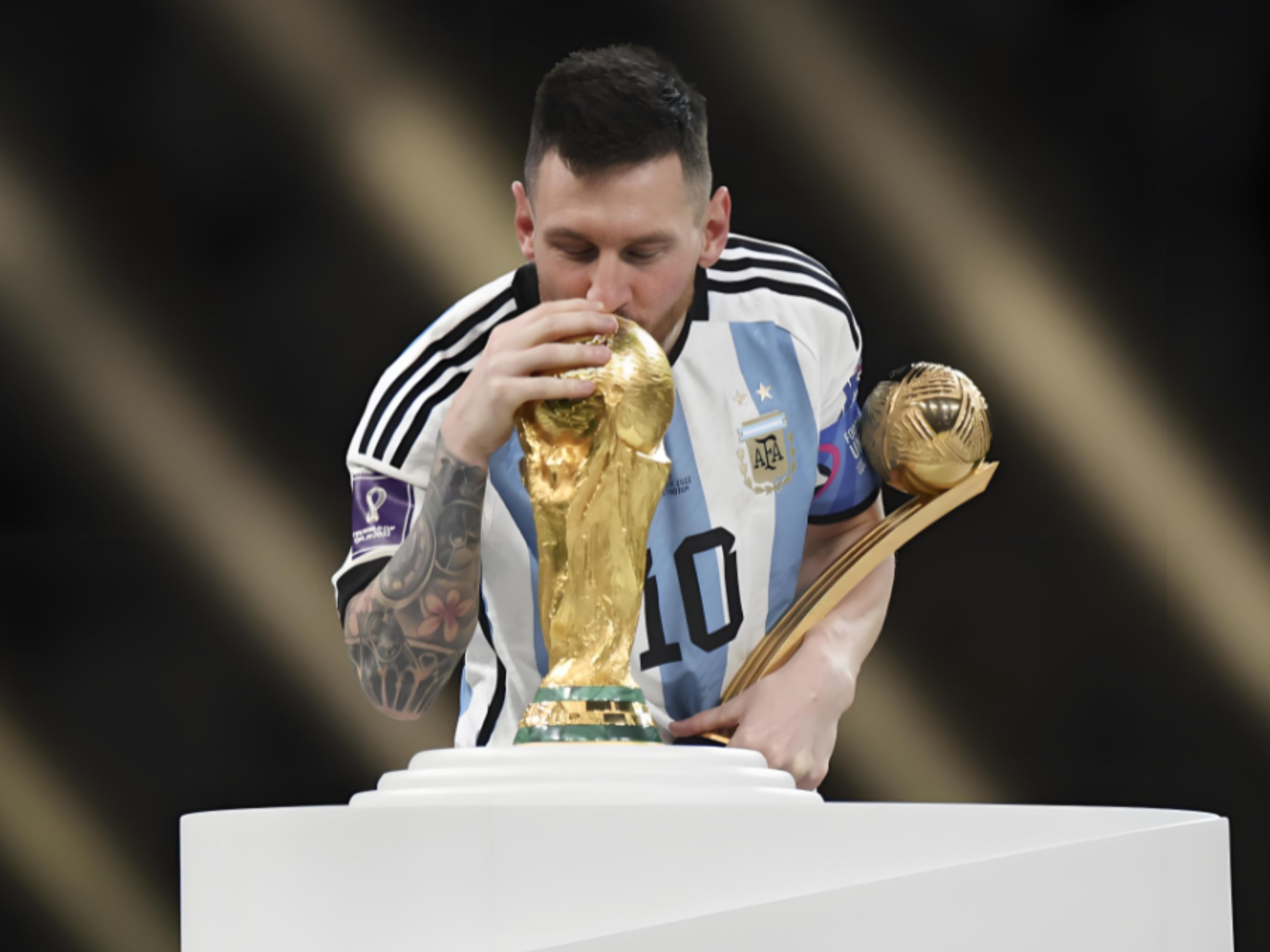 法尔克：可以确认拜仁1月不会签下任何球员，在考虑出售博埃（法尔克：确认拜仁一月零引援，正考虑出售博埃）