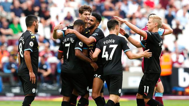 詹姆斯篮板抢断关键时刻锁定胜局（詹姆斯关键篮板与抢断锁定胜局）