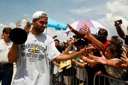 双子星状态火热！小波特连续三场得分30+，赵四再获三双（双核火力全开！小波特连砍三场30+，赵四再拿三双）