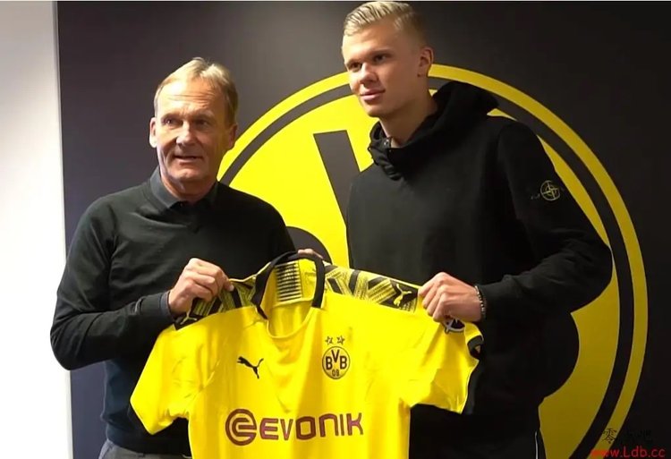 王上源忆加盟恒大：那支恒大如欧洲球队，在比利时一定是强队（王上源回忆加盟恒大：那时的恒大堪比欧洲劲旅，放到比利时也属强队）