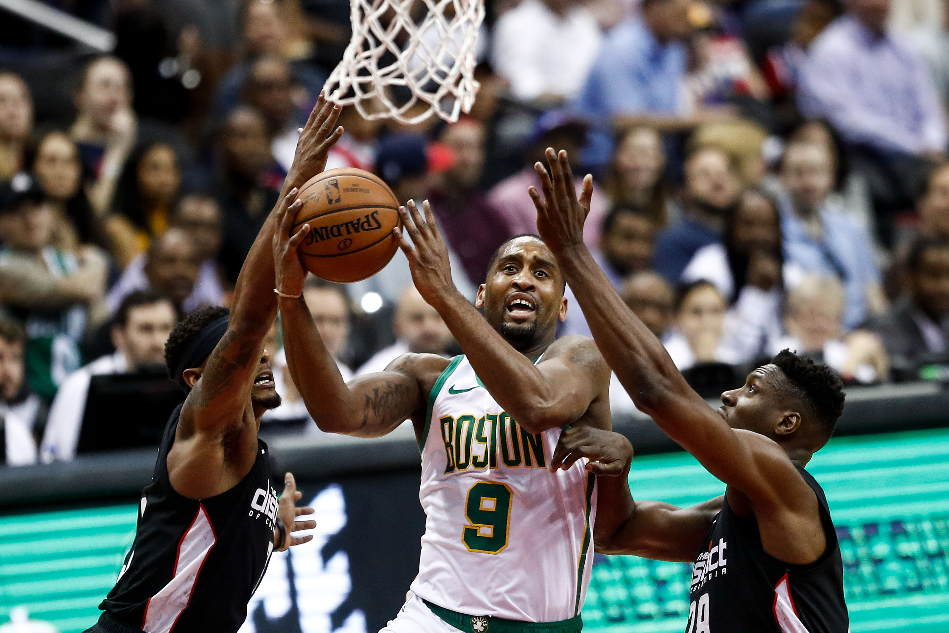 斯内德：金球评选标准已比梅罗时期合理，姆巴佩100%能拿（斯内德：金球评选比梅罗时代更合理，姆巴佩夺奖毫无悬念）