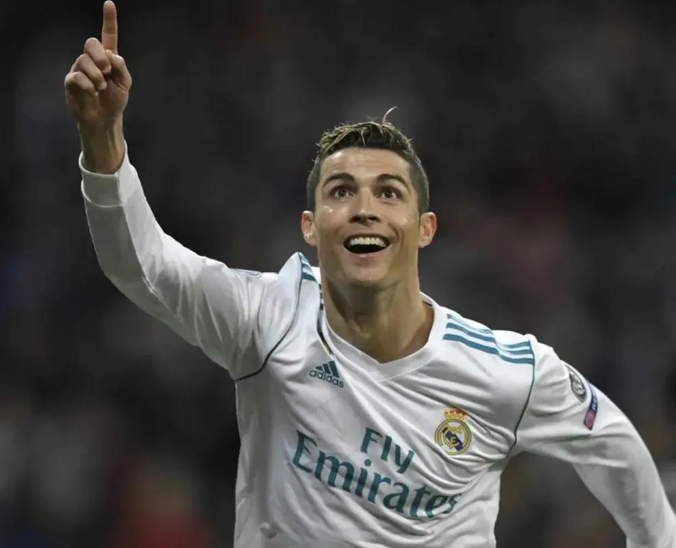 德转列瑞士球员历史身价前10：扎卡5000万欧第1，阿坎吉第2（德转评瑞士球员历史身价TOP10：扎卡5000万欧居首，阿坎吉次席）