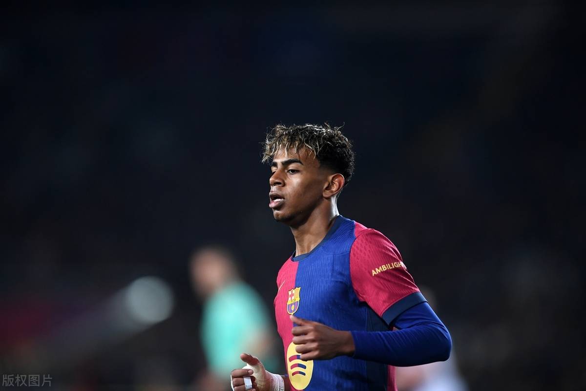 穆里尼奥迎来两场关键战，狂人依然骄傲，本赛季大有希望夺冠（穆里尼奥两场硬仗在即，狂人依旧桀骜，本季冲冠前景可期）