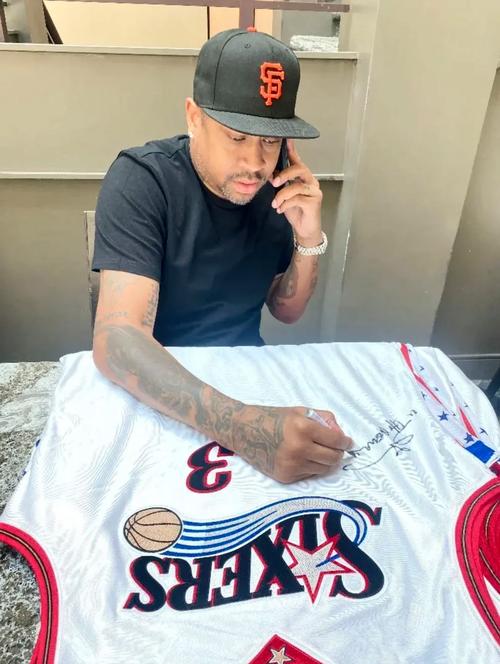 齐达内晒中国行照片：来中国遛了个弯，舒坦，下次还来（齐达内晒中国行美照：来华随性逛了一圈，真惬意，下次还要再来）