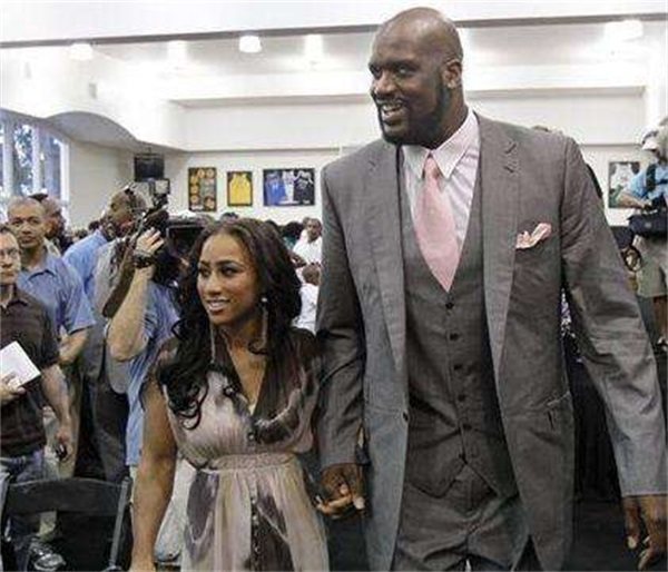 让二追三，米兰终结客战都灵四场不胜&三连败（先丢两球连进三球，米兰客场对都灵终结四场不胜并止三连败）