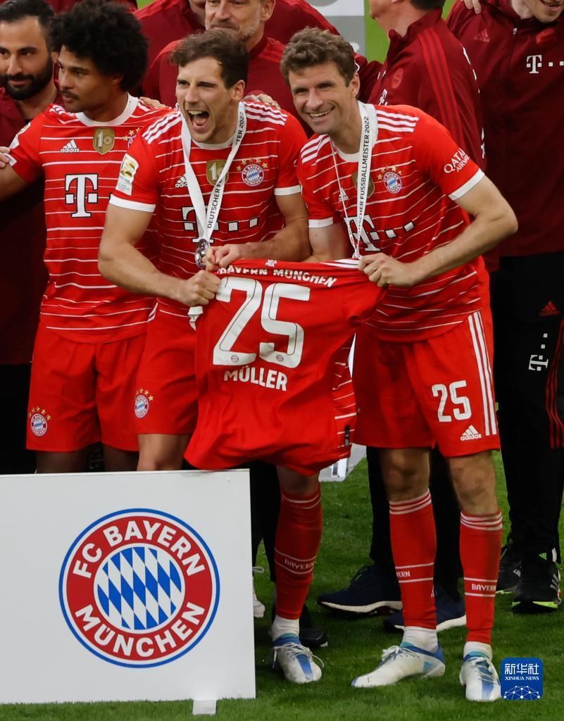 记者：施洛特贝克随队参加德国队训练，基米希继续缺席（记者：施洛特贝克已随德国队合练，基米希仍缺席）