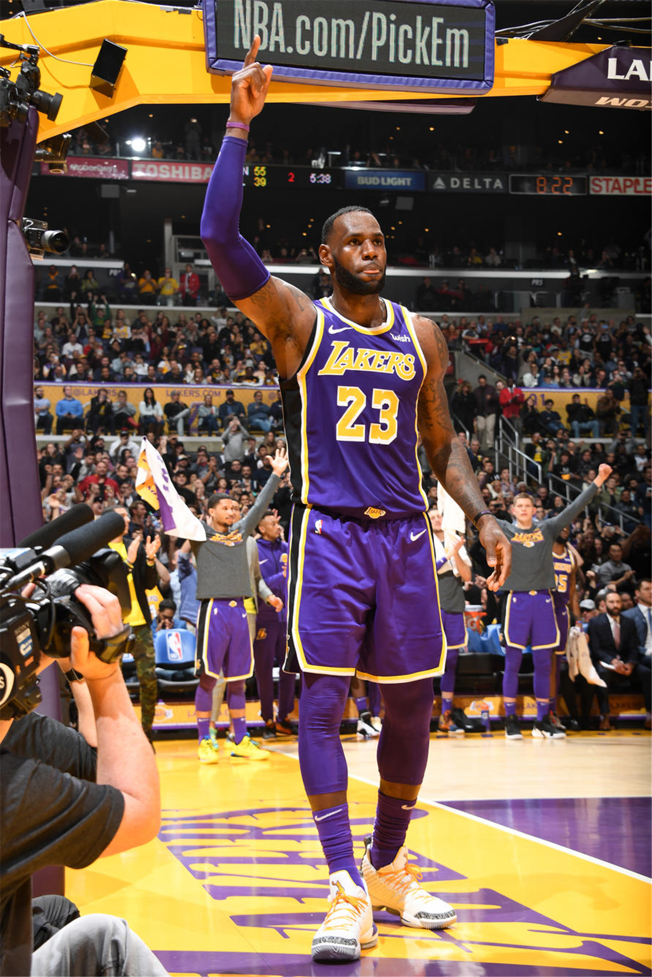 中超转会市场：广州队签下新前锋,（中超转会动态：广州队敲定锋线新援）