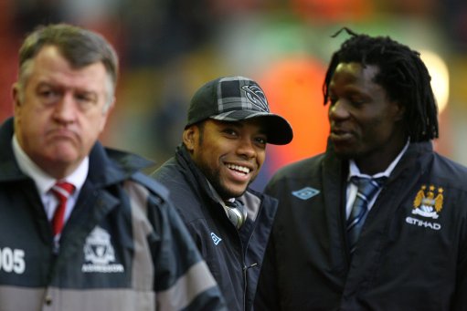 社交媒体讨论持续发酵（社媒热议不断升级）