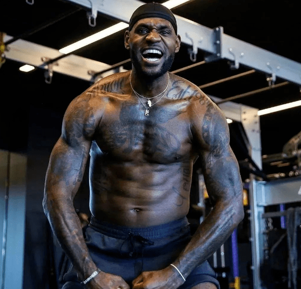 法兰克福主帅：球队上次客战巴萨是次伟大的经历，但已成历史（法兰克福主帅：上回客场对阵巴萨经历非凡，但已成过去）