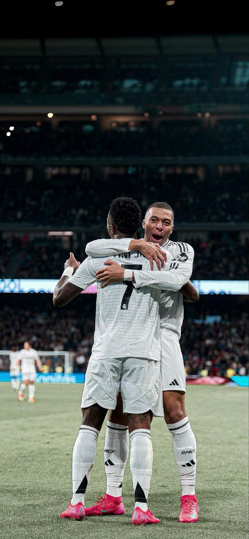 阿斯：皇马决定将圣地亚哥-伯纳乌球场简化命名为伯纳乌球场（阿斯：皇马决定将圣地亚哥-伯纳乌简化为伯纳乌球场）