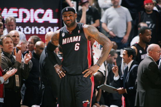 女子职业篮球联盟季前赛开战，各队积极备战（女子职业篮球联盟季前赛打响，各队全力备战）